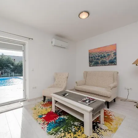 Sukosan By Adriaticluxuryvillas فيلة زادار